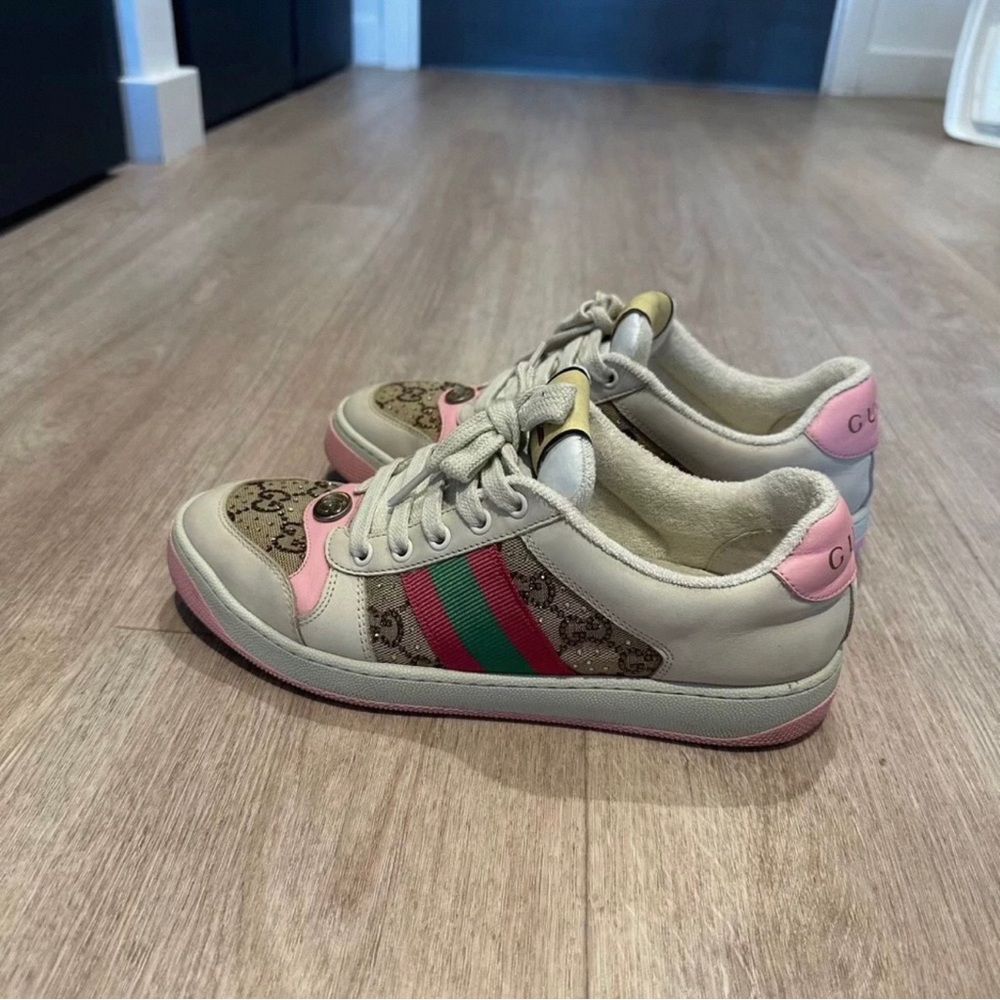 Gucci Women's Beige and Pink Loafers